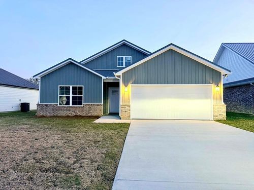 131 Mamie Cir, Picayune, MS, 39466-6049 | Card Image