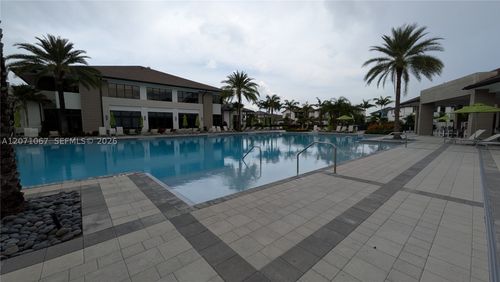 f-204-8001 Nw 41st St, Doral, FL, 33166-6268 | Card Image