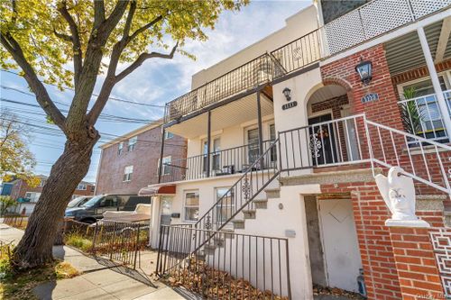 1111 Dean Avenue, Bronx, NY, 10465 | Card Image