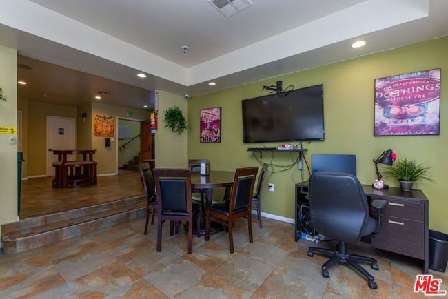6953 Enfield Ave, House other with 4 bedrooms, 4 bathrooms and 2 parking in Reseda CA | Image 12