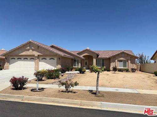 56752 Navajo Trl, Yucca Valley, CA, 92284-2451 | Card Image