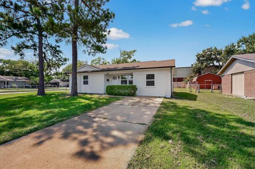 10142 Pebble Valley Ln, Dallas, TX, 75217-7663 | Card Image