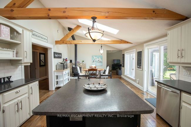 154 Dundas St E, House other with 3 bedrooms, 2 bathrooms and 6 parking in Dundas ON | Image 12