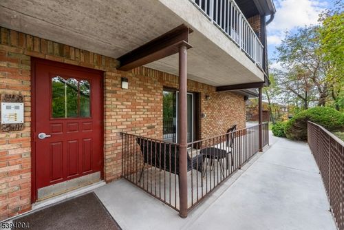 a12-221 Ringwood Ave, Pompton Lakes, NJ, 07442-2072 | Card Image