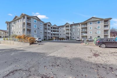 1304 - 604 8 St Sw, Condo with 2 bedrooms, 1 bathrooms and 1 parking in Airdrie AB | Image 2