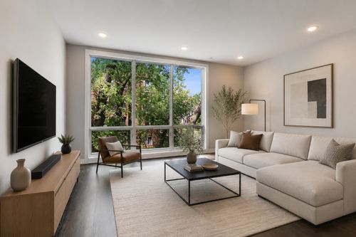 2w-2733 W Hirsch Street, Chicago, IL, 60622 | Card Image
