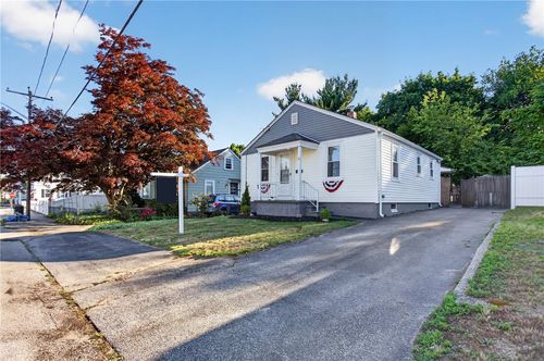 13 Delmont St, Johnston, RI, 02919-2701 | Card Image