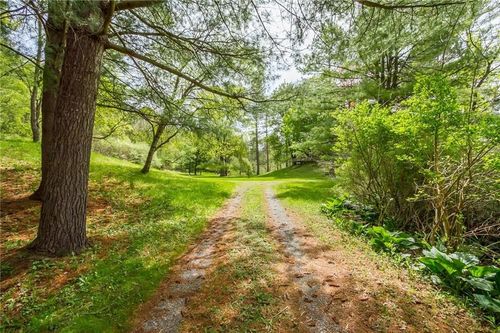 375 Log Cabin Rd, Victor, NY, 14564-9759 | Card Image