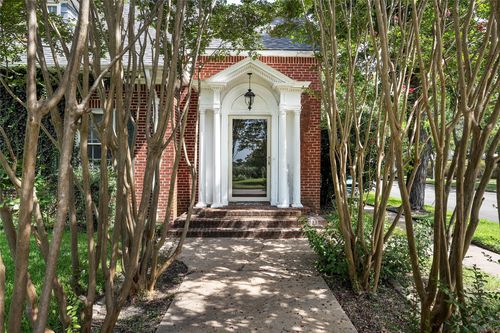 2228 Parrott Ave, Waco, TX, 76707-2036 | Card Image