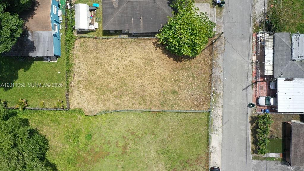 Land in Miami 4