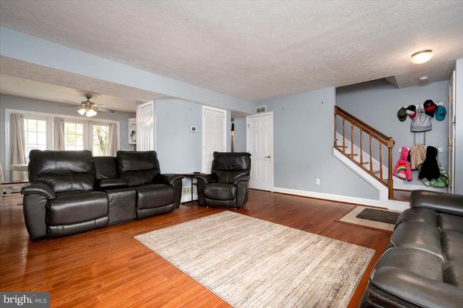 8563 Kim Marie Ct, House other with 3 bedrooms, 2 bathrooms and null parking in PASADENA MD | Image 8