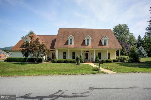 11698 Blue Mountain Dr, WAYNESBORO, PA, 17268-9342 | Card Image