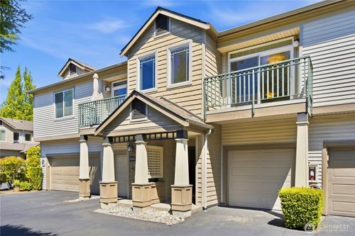 4446 248th Ln Se, Sammamish, WA, 98029-6400 | Card Image