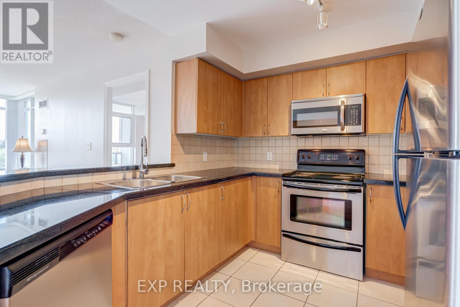 Residential in Toronto (Clanton Park) 3