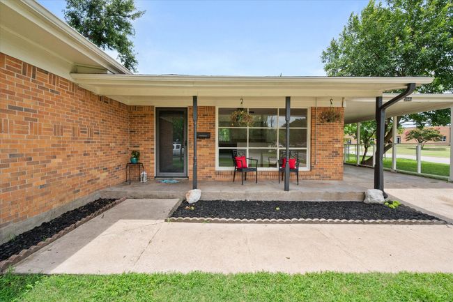 2040 Bowie Dr, House other with 3 bedrooms, 2 bathrooms and null parking in Corsicana TX | Image 4