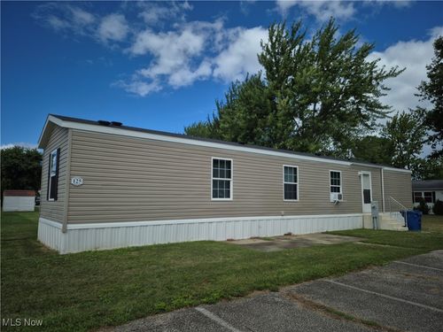 125 Cedar Brook Dr, Elyria, OH, 44035-4719 | Card Image