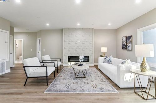 265 Berry Ave, Hayward, CA, 94544-2322 | Card Image