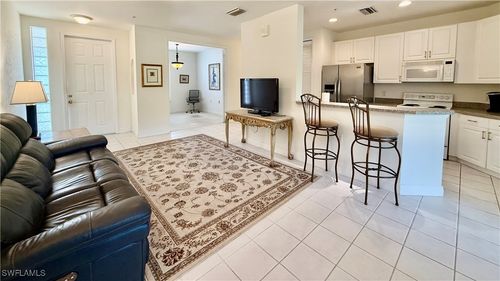 unit-202-1335 Sweetwater Cv, NAPLES, FL, 34110-4165 | Card Image