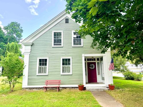 48 Cross St, Newbury, VT, 05051-4618 | Card Image