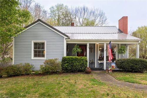 410 N Carolina Ave, Boonville, NC, 27011-8940 | Card Image