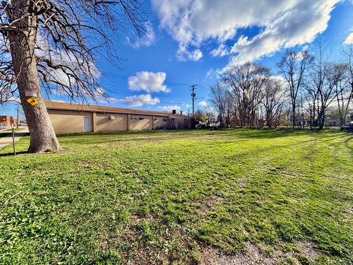 207 S Sterling St, Streator, IL, 61364 | Card Image