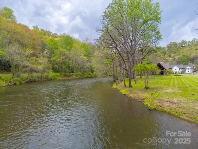 100 Grayling Dr, House other with 3 bedrooms, 2 bathrooms and null parking in Cullowhee NC | Image 38