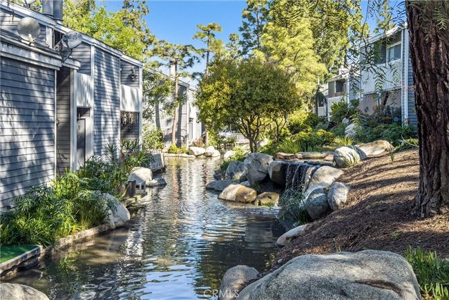25429 Pine Creek Ln, Condo with 2 bedrooms, 1 bathrooms and 2 parking in Wilmington CA | Image 27