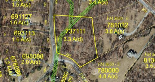 488 Pleasant Ridge Rd, Poughquag, NY, 12570-4922 | Card Image