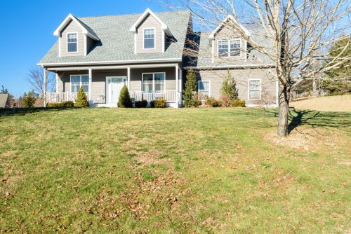 2 Kensington Drive, East Lyme, CT, 06333 | Card Image