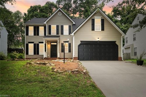 301 Jamestown Oaks Dr, Jamestown, NC, 27282-8935 | Card Image