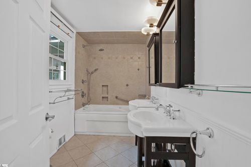 108 Holmes Dr, Greenville, SC, 29609-3912 | Card Image