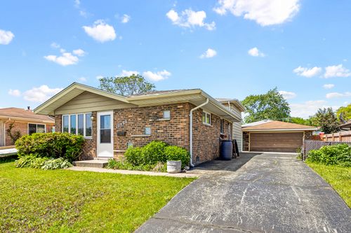 16466 Terry Ln, Oak Forest, IL, 60452-4218 | Card Image