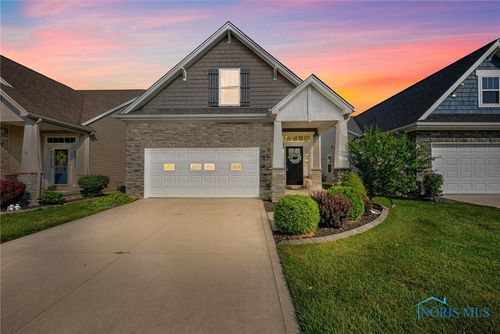 8904 Park Lake Cir, Sylvania, OH, 43560-9018 | Card Image