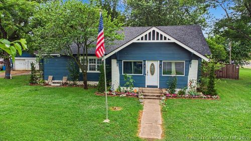 1925 Broadway St, Collinsville, OK, 74021-1612 | Card Image