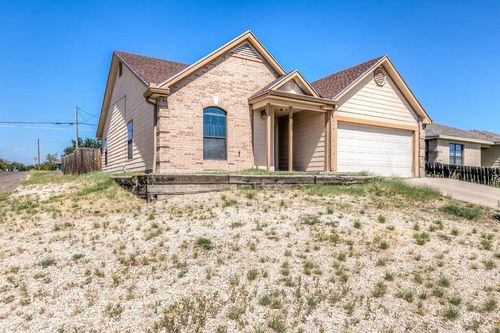 2122 Woodlawn Dr, San Angelo, TX, 76901-2024 | Card Image