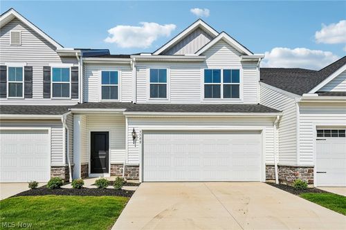 3508 Bushwillow Dr, Uniontown, OH, 44685-0200 | Card Image