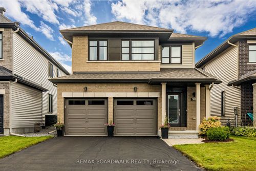 38 Thunderbolt St, Stittsville, ON, K2V0L9 | Card Image