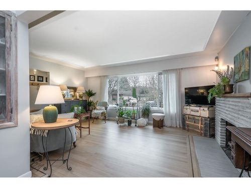 9727 Hazel Street, Chilliwack, BC, V2P5P1 | Card Image