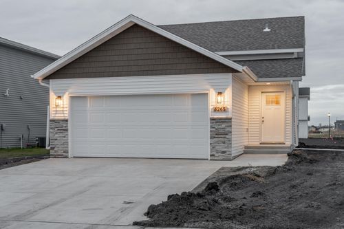 1135 Jill Drive W, West Fargo, ND, 58078 | Card Image