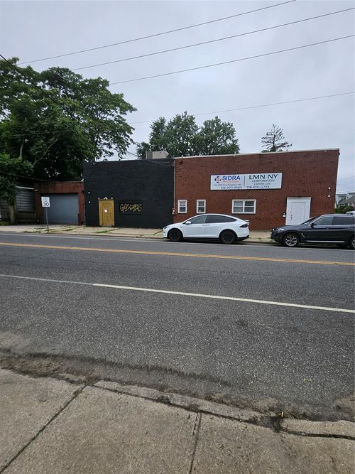 474 Meacham Ave, Elmont, NY, 11003-3849 | Card Image