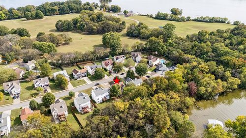 160 Waters Edge Ln, Hendersonville, TN, 37075-5081 | Card Image