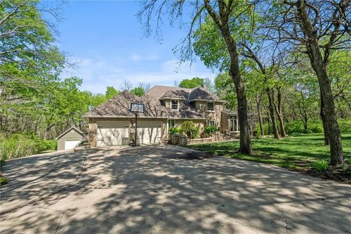 26208 S Southwood Rd, Harrisonville, MO, 64701-1669 | Card Image