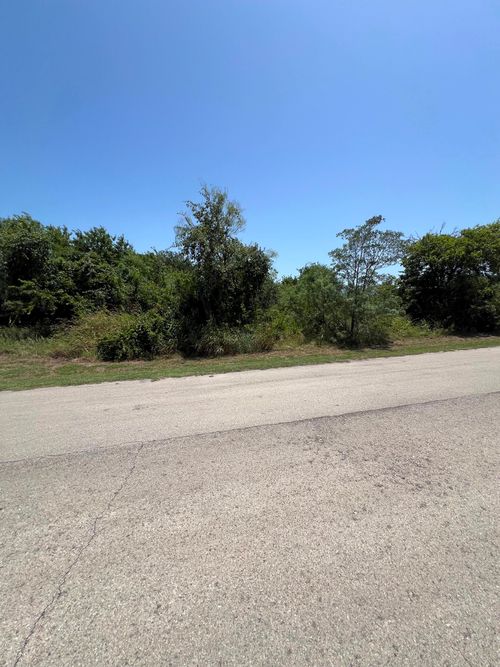 5401 Harrys Pl, Fort Worth, TX, 76126-5330 | Card Image