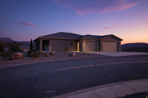 217 W Terrace Cir, Toquerville, UT, 84774-5111 | Card Image