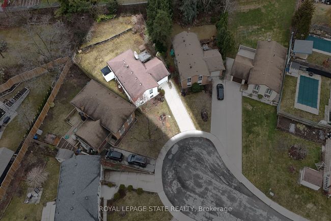 14 Joy Crt, House other with 3 bedrooms, 2 bathrooms and 4 parking in Hamilton ON | Image 44