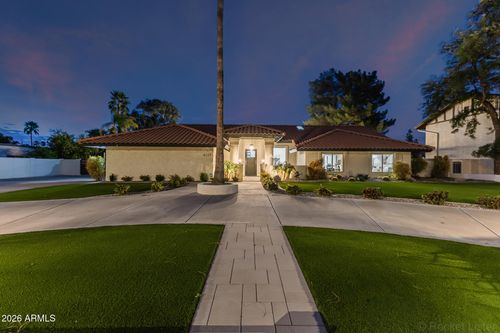 4132 W Paradise Ln, Phoenix, AZ, 85053-3712 | Card Image