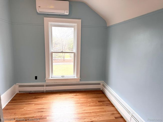Second walk-in closet | Image 24