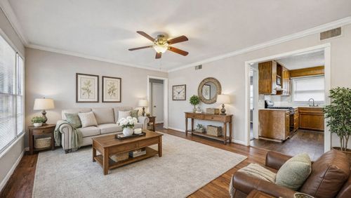 900 W Sycamore St, Sherman, TX, 75092-5157 | Card Image