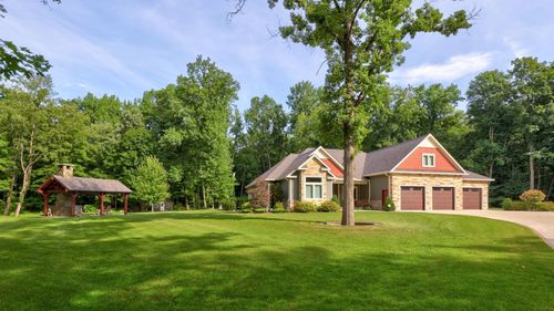 12401 Canada Rd, Birch Run, MI, 48415-9726 | Card Image