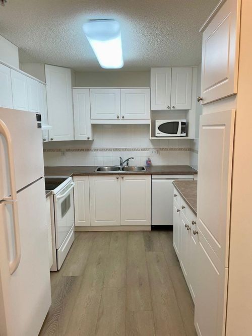 1207-928 Arbour Lake Rd Nw, Calgary, AB, T3G5T2 | Card Image